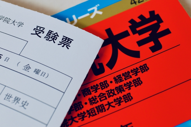 試験会場で活用される顔認証。不正行為の防止・セキュリティ対策に効果的なシステム